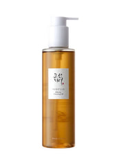 Beauty of Joseon Ginseng Cleansing Oil in a clear bottle for effective makeup removal Beauty of Joseon Ginseng Cleansing Oil in a clear bottle for effective makeup removal