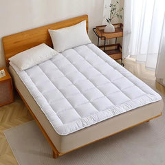 Huitich A - Express Quilted Mattress Pad with Lacing - Mumzar Huitich A - Express Quilted Mattress Pad with Lacing - Mumzar
