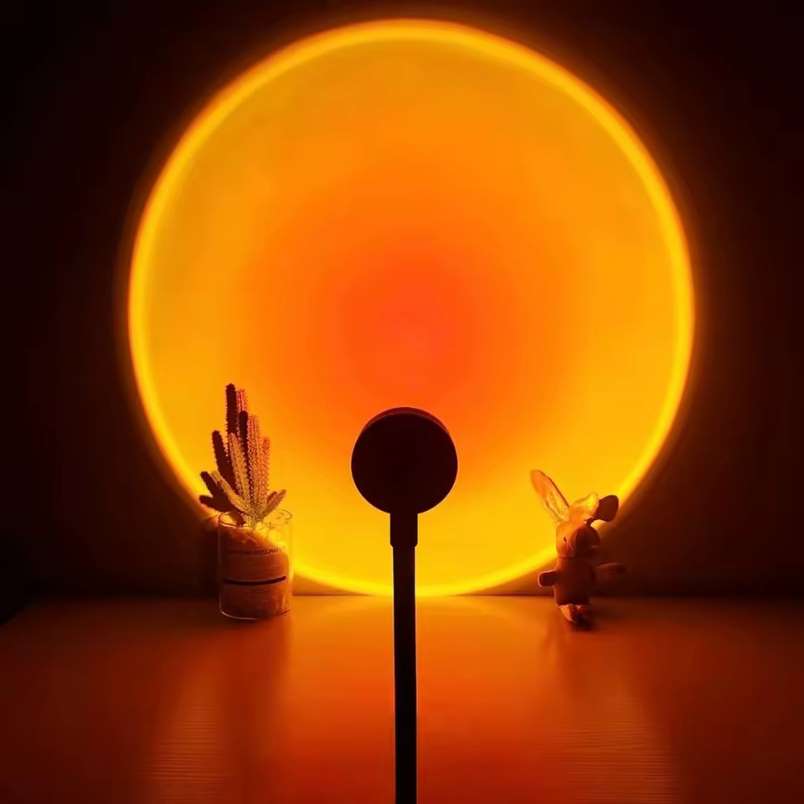 Huitich A - Express USB Sunset Projector Lamp with Warm Glow - Mumzar Huitich A - Express USB Sunset Projector Lamp with Warm Glow - Mumzar