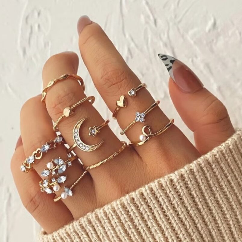 10 Pcs Multi-size Elegant Fashion Rings Set - Gold Heart and Irregular Designs