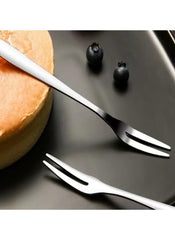 Huitich 3-piece mini fork set for cakes with sleek stainless steel design on black plate with cake and blueberries