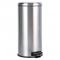 Cubo de basura redondo con pedal de Amazon Basics, acero inoxidable, 30 l