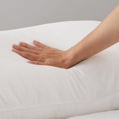 Almohadas de plumón alternativo de Amazon Basics, densidad media, para dormir boca arriba y de lado - Estándar, paquete de 2