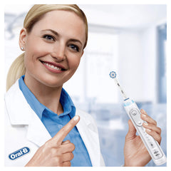 Oral-B Sensitive Clean Electric Toothbrush Head with Clean & Care Technology, Extra Soft Bristles for Gentle Plaque Removal, Pack of 4, White, [UK version]