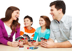 Mattel Games UNO: Juego de cartas clásico, multiusos, 20,3 x 9,5 x 21,5 cm (42003)