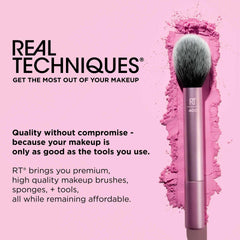 Real Techniques The Everyday Essentials collection gives you 5 essential tools to perfect any look with tapered, soft, and delicate bristles. Blend blush powder evenly for a soft, natural look.