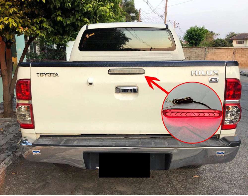 1PCS LED High Brake Light For Toyota HILUX Vigo 2005 2006 2007 2008 2009 2010 2011 2012 2013 2014 Turn Signal Rear Bumper Lamp