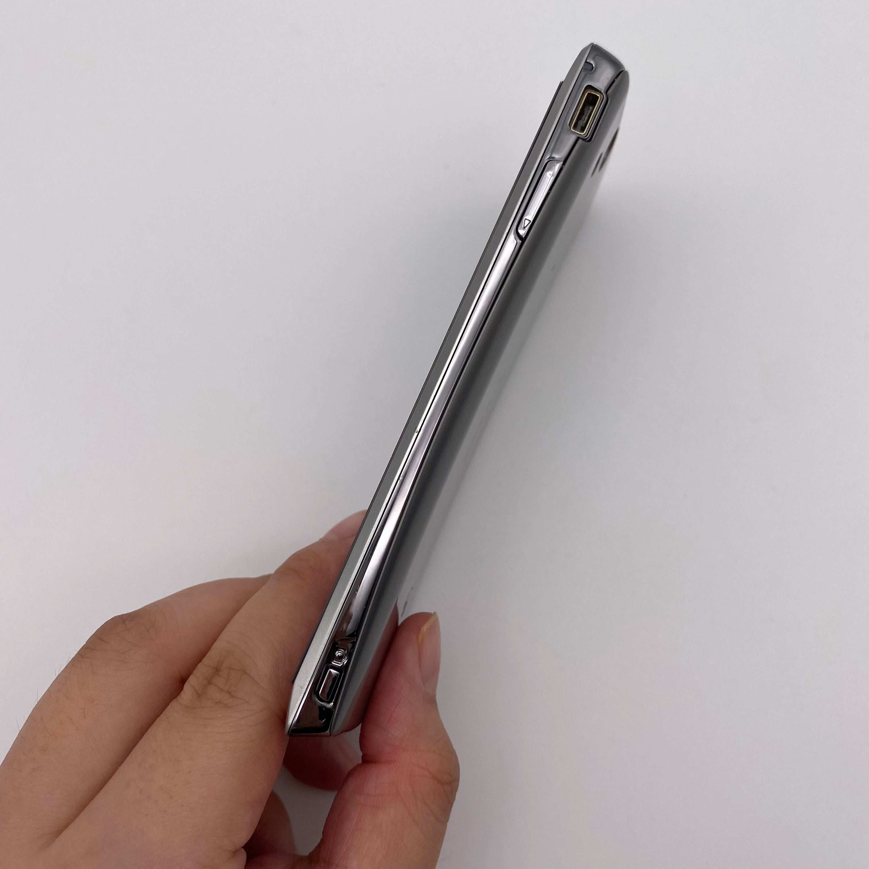 Sony Ericsson Xperia Arc S LT18 Refurbished-Original Unlocked TL18i 3G GSM .8MP Camera FM Radio  Cell Phone