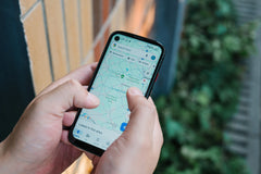 Unihertz Jelly Max، أحدث هاتف ذكي 5G يعمل بنظام Android 14 مع شحن سريع بقوة 66 واط وشاشة صغيرة 5.05 بوصة وبطارية 4000 مللي أمبير في الساعة