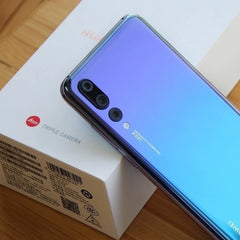 عالمي، هواوي P20 برو، هاتف ذكي يعمل بنظام أندرويد 6.1 بوصة وذاكرة وصول عشوائي 128 جيجابايت وبطاقة SIM مزدوجة وكاميرا بدقة 40 ميجابكسل وبطارية 4000 مللي أمبير في الساعة ومتجر جوجل بلاي