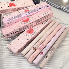 قلم تحديد الشفاه Nude Lip Liner Gege Bear Matte Velvet Lip Liner يدوم طويلاً ومقاوم للماء وقلم رسم خط الشفاه