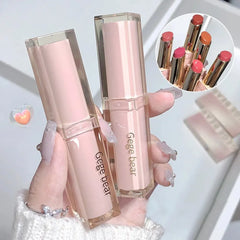 أحمر شفاه حريري لامع من Gege Bear Pump Lips Moisture Water Bomb مريح للغاية لامع غير لاصق في كوب مرطب للشفاه