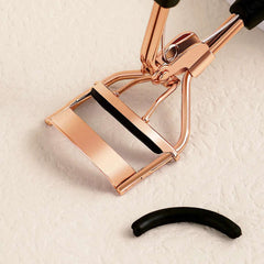 Portable Eyelash Curler with 15 Silicone Pads and Stainless Steel Eyelash Curler, Used for Eyelash Extension and Curling Tools