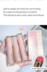 أحمر شفاه حريري لامع من Gege Bear Pump Lips Moisture Water Bomb مريح للغاية لامع غير لاصق في كوب مرطب للشفاه