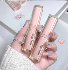 أحمر شفاه حريري لامع من Gege Bear Pump Lips Moisture Water Bomb مريح للغاية لامع غير لاصق في كوب مرطب للشفاه