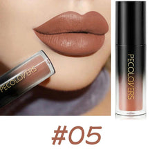 Matte liquid lip cream shade #05 with lip swatch and applicator tube