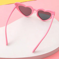 Kids Heart Sunglasses Cartoon Eyewear Vintage Heart-Shaped for Boys Girls 3-9 Years Toddler Sunglasses Outdoor Children Glasses