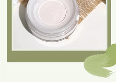 Exquisite clear honey powder loose powder matte finish lasting waterproof, sweat-proof, non-peeling makeup fixing loose powder