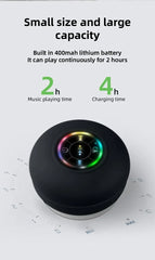 مكبر صوت صغير محمول يعمل بتقنية البلوتوث IPX4 مقاوم للماء بإضاءة LED للحمام في الهواء الطلق مزود بكأس شفط كبير يمكن امتصاصه على الحائط