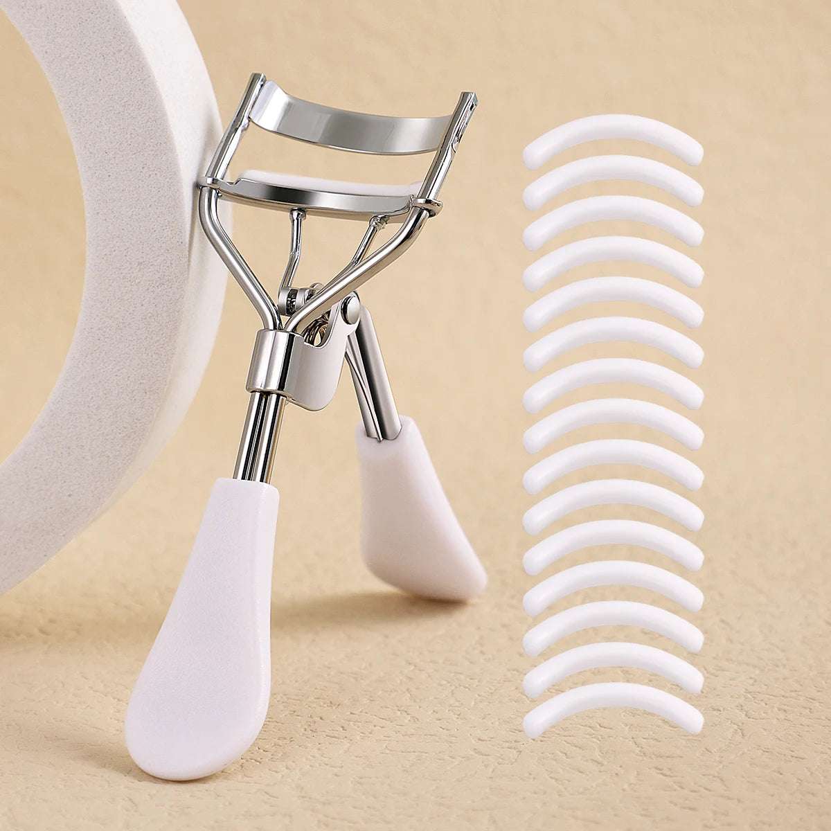 Portable Eyelash Curler with 15 Silicone Pads and Stainless Steel Eyelash Curler, Used for Eyelash Extension and Curling Tools