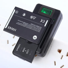 شاحن بطارية محمول بشاشة LCD عالمية مع منفذ USB لشواحن الهواتف المحمولة 32-55 مم لشحن البطارية، قابس الولايات المتحدة والمملكة المتحدة والاتحاد الأوروبي