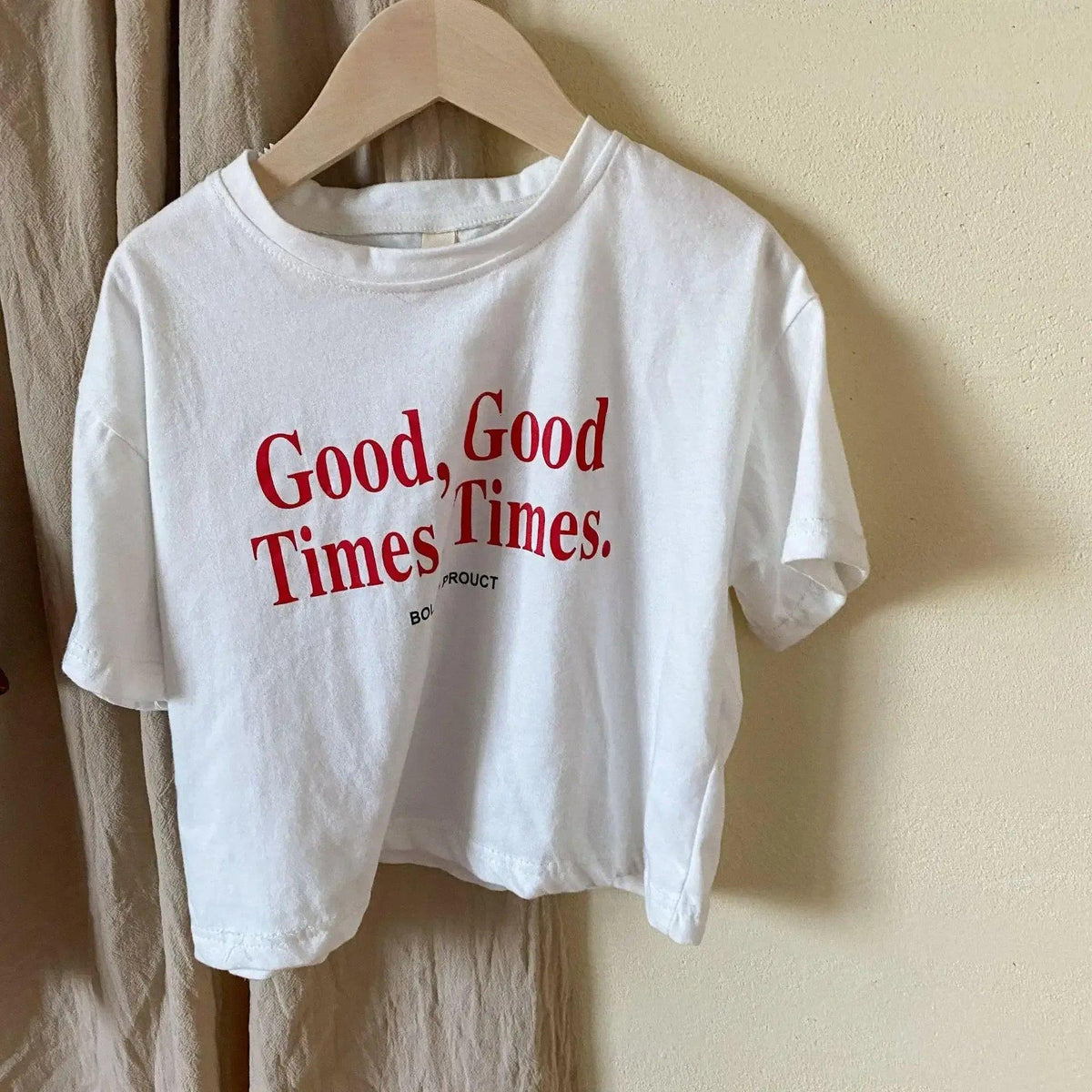 Kids white T-shirt with short sleeves and red letter print