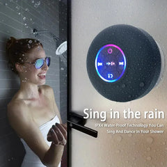 مكبر صوت جداري محمول مزود بخاصية البلوتوث IPX4 مقاوم للماء مع أضواء LED للحمام في الهواء الطلق وكأس شفط كبير يمكن امتصاصه