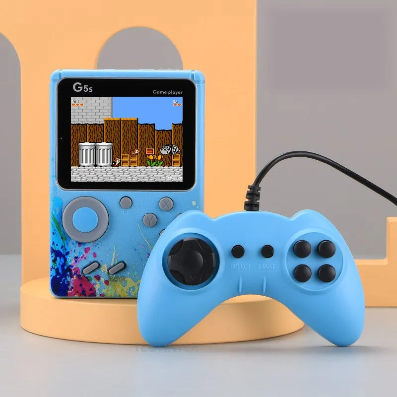 وحدة تحكم ألعاب فيديو G5S مقاس 2.4 بوصة، مشغل ألعاب محمول صغير محمول باليد، 500 لعبة مدمجة، مخرج AV، يدعم لاعبين