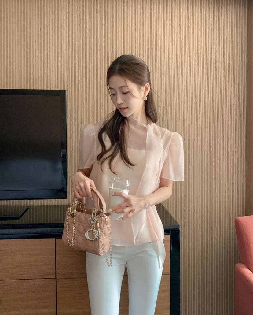 Faionable  Knot ort Sve See-tough Chiffon Top with Tie Ne Design Sweet Loose Fit Polyester Summer irt