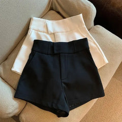 شورتات نسائية من Mooyufon شورتات سوداء للنساء من Harajuku Elegance شورتات عالية الخصر على شكل حرف A نحيفة كاجوال مثيرة للفتيات سراويل مستقيمة مثيرة