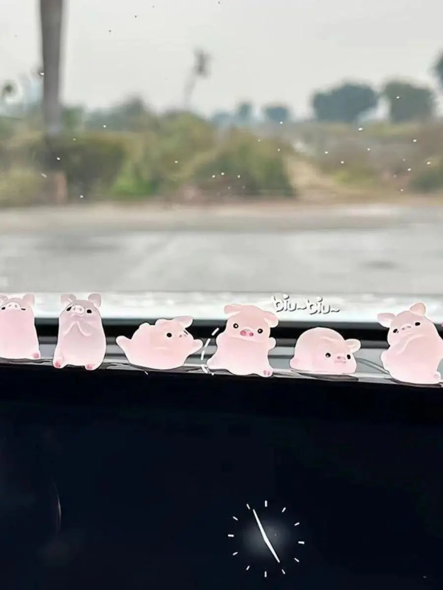 6pcs/set Cute pig cartoon Car Interior Decoration Car Doll Center Console Screen Decoration Cute Car Accessories for Women