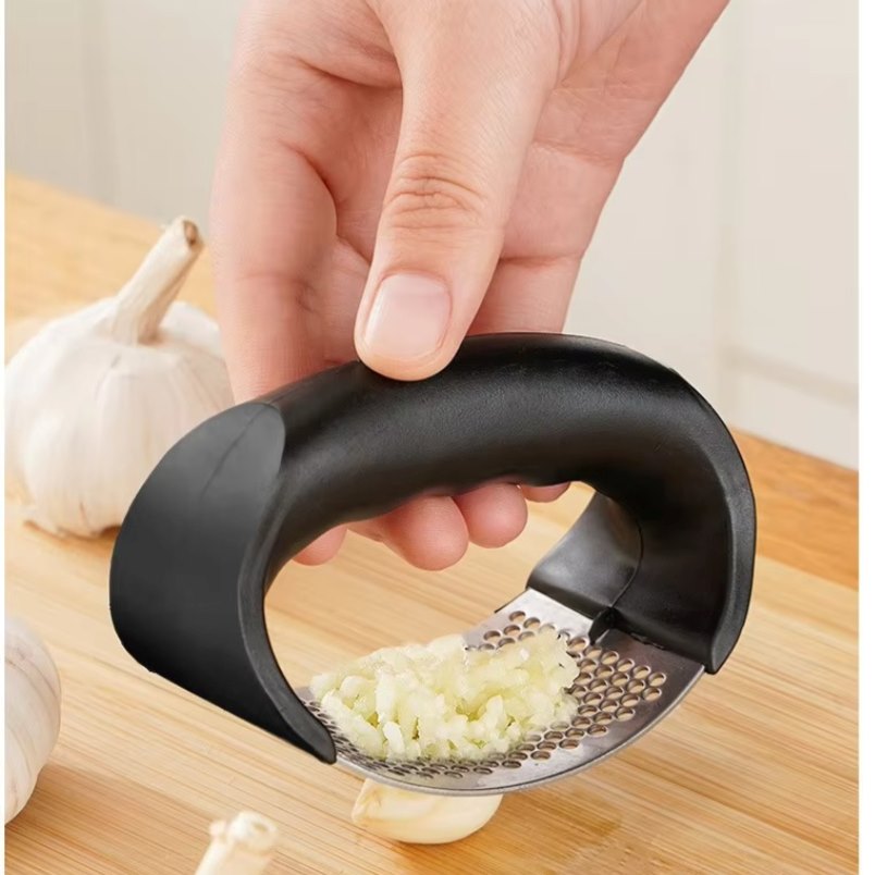 Stainless Steel Garlic Press – Easy Manual Garlic Crusher & Mincer