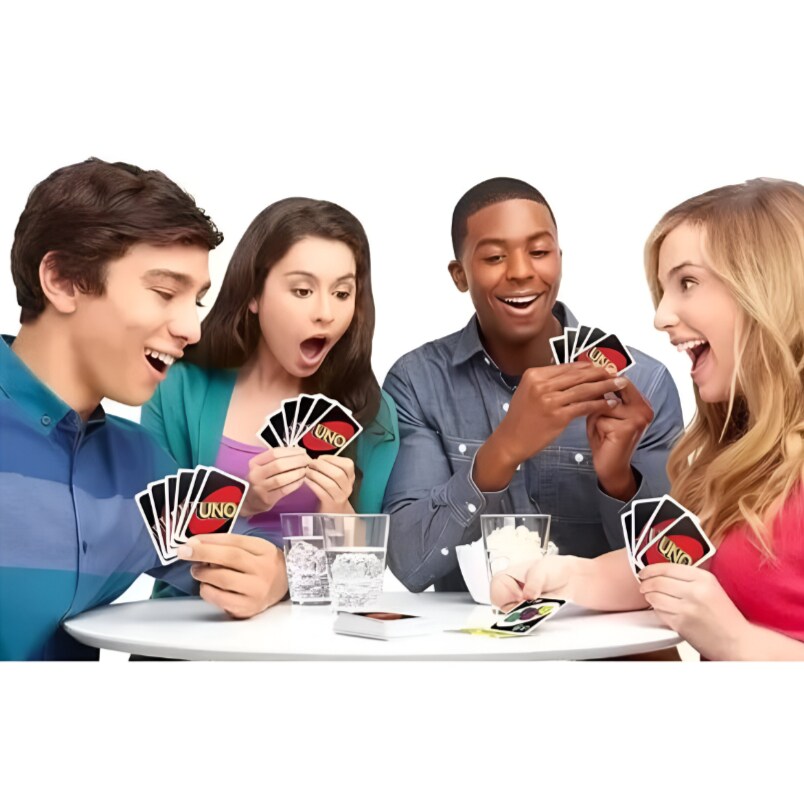 UNO Classic Card Game - Family Fun for Ages 7 and Up