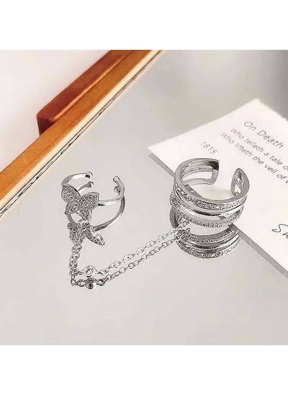 Butterfly Charm Double Ring with Chain – Elegant Alloy & Crystal Fashion Jewelry
