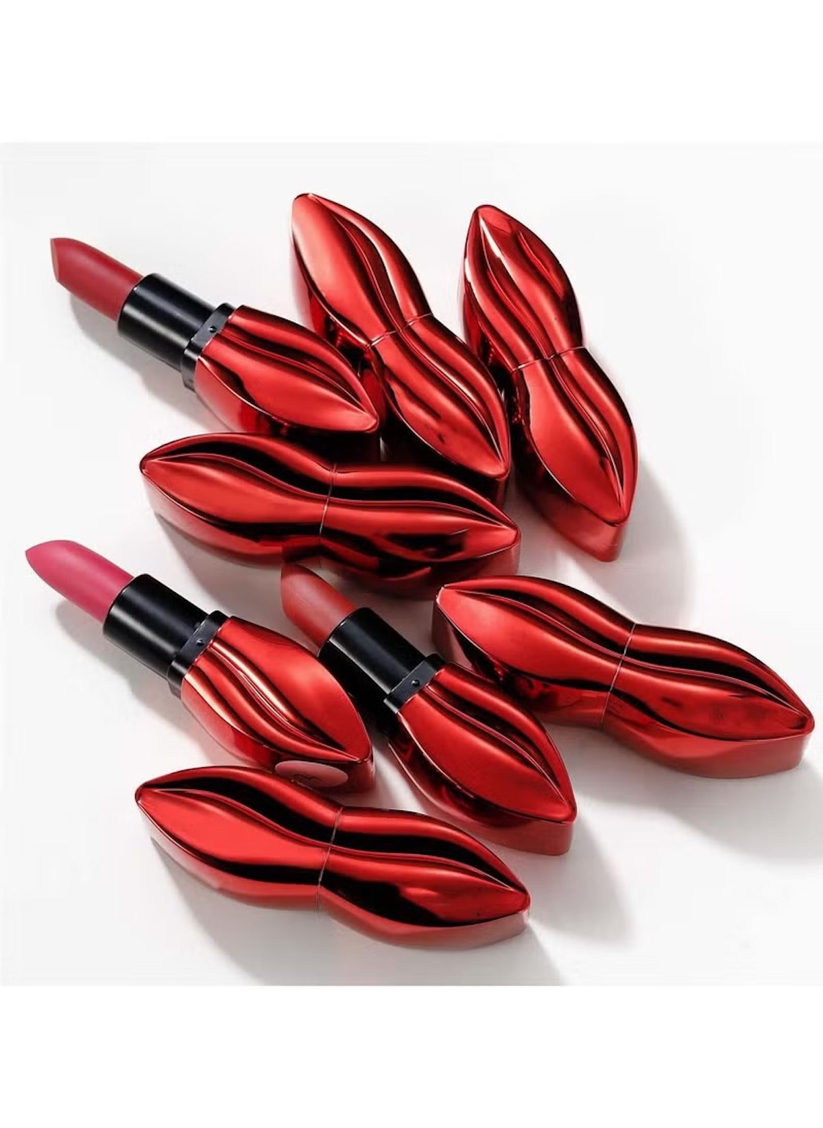 Matte Lipstick Set – Bold Colors in Lip-Shaped Tube Design