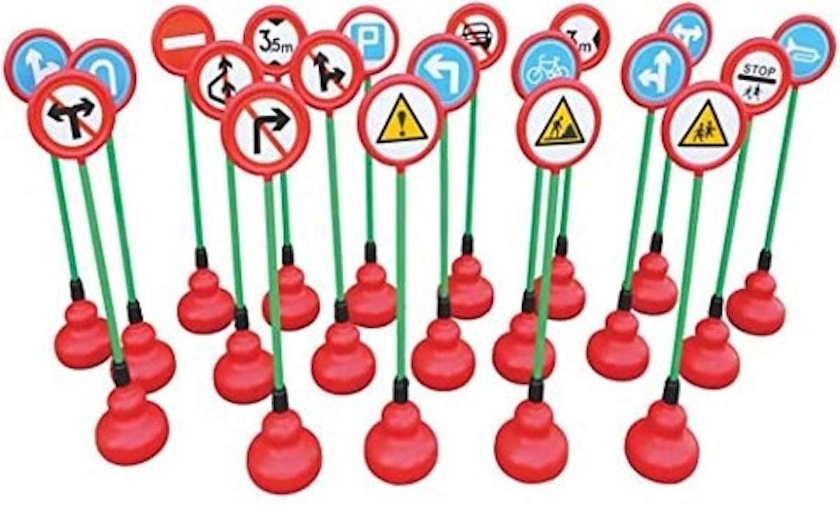 Kids Traffic Signs Educational Play Set – 20 Pieces (25×120 CM)