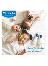 Mustela Hydra Bébé body lotion bottles shown with a family on a bed