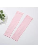 Pair of unisex arm sleeves in light pink, long cuffed stretch fabric