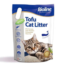 Tofu cat litter bag with Bioline branding and ambergris fragrance