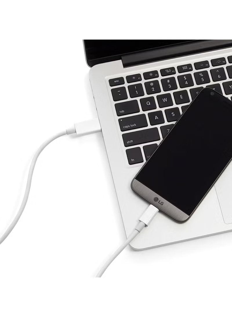 Huitich fast data transfer USB Type C lead charging a smartphone connected to a laptop