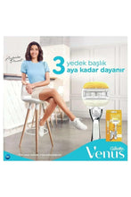 Gillette Venus razor handle with three blade refills