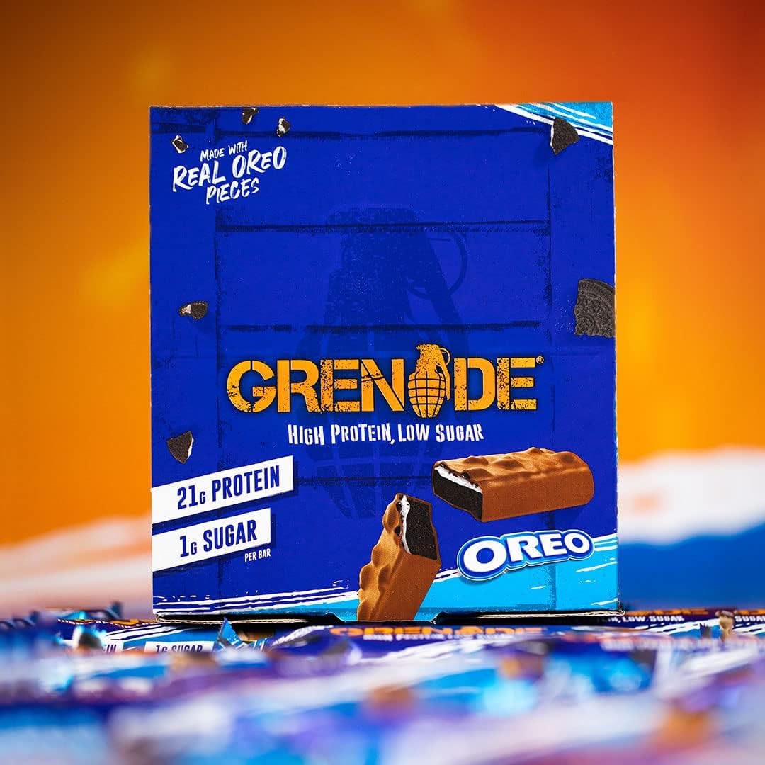 Blue Grenade Oreo box with chocolate coated bar and 21g protein label grenade oreo protein bar