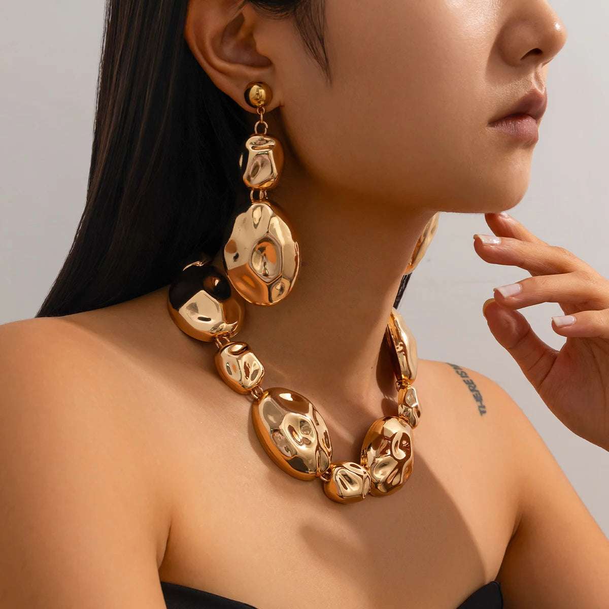 Huitich A - Express Oval Metal Bracelet and Necklace Combo - Mumzar