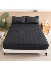 Huitich Black Mattress Protector 200 x 220 cm Waterproof - Mumzar