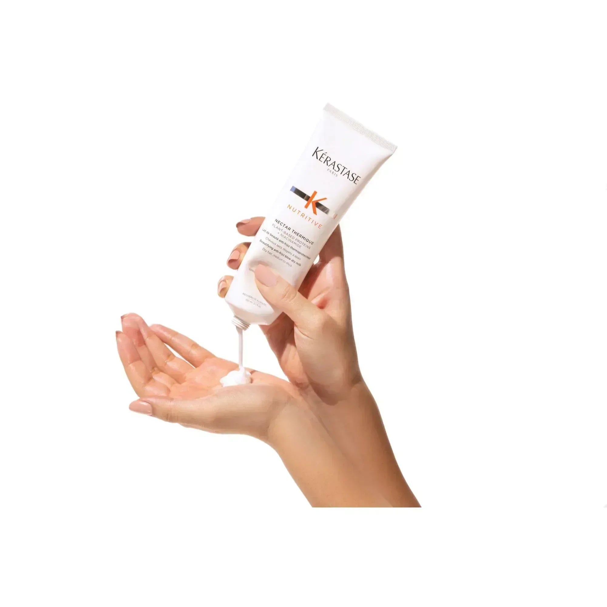 kerastase-nectar-thermique-heat-protectant-hand-application -- Mumzar