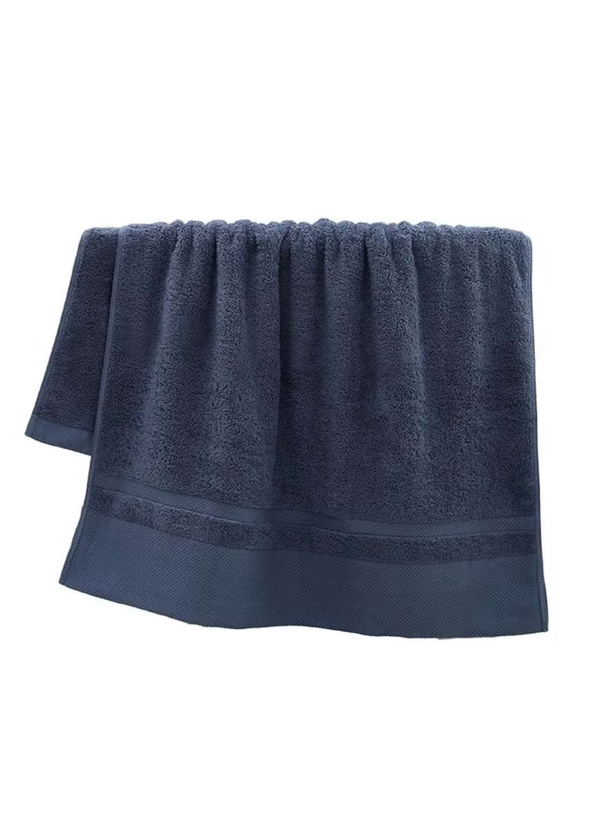 Huitich towel set featuring a large white bath towel 70x140 cm 470g in dark navy color