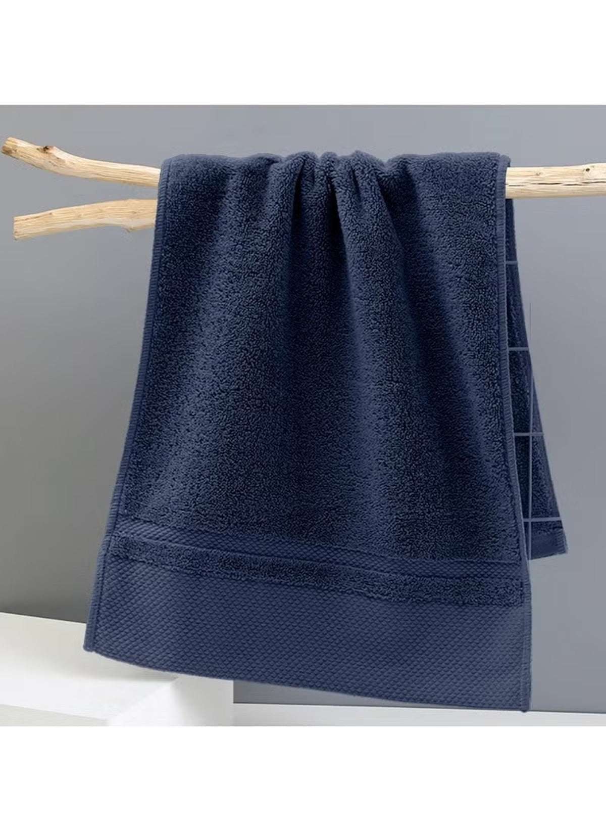 Huitich towel set featuring a large white bath towel 70x140 cm 470g hanging on a wooden rod