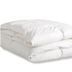 Huitich white duvet comforter folded neatly lightweight duvet for Dubai climate breathable and soft