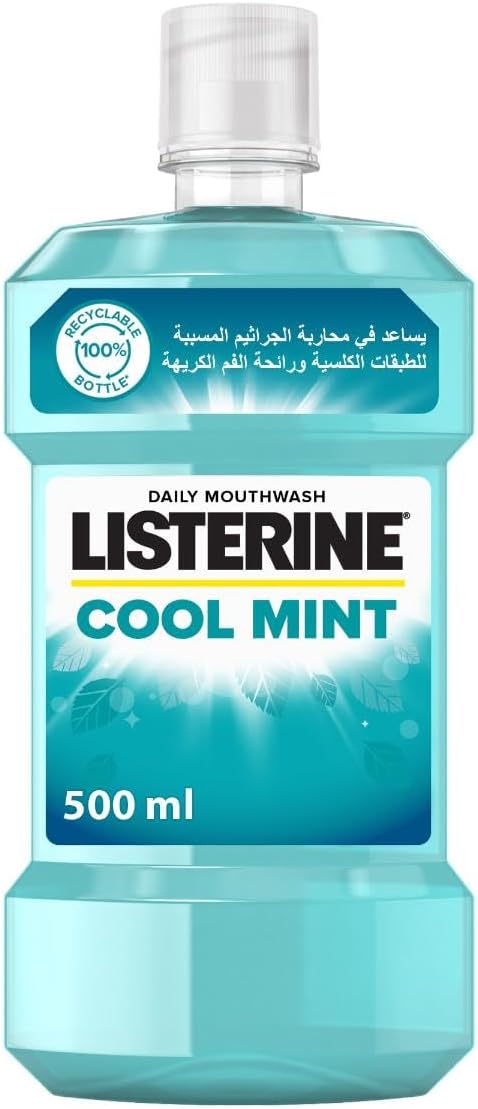 Bottle of Listerine Cool Mint mouthwash 500ml. Turquoise daily mouthwash bottle with measuring cap