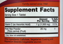Now Foods supplement facts close-up: vitamin C 1 g and rose hips powder 25 mg